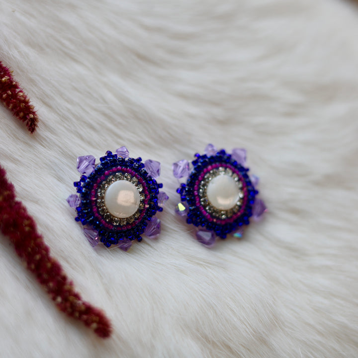 Mercedes G. Round Mother of Pearl Beaded Stud Earrings