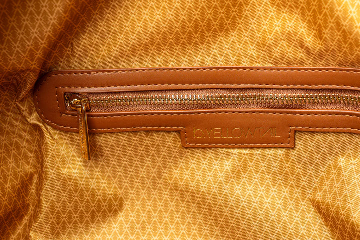 B. YELLOWTAIL Mountain Crow Floral Weekender Travel Bag