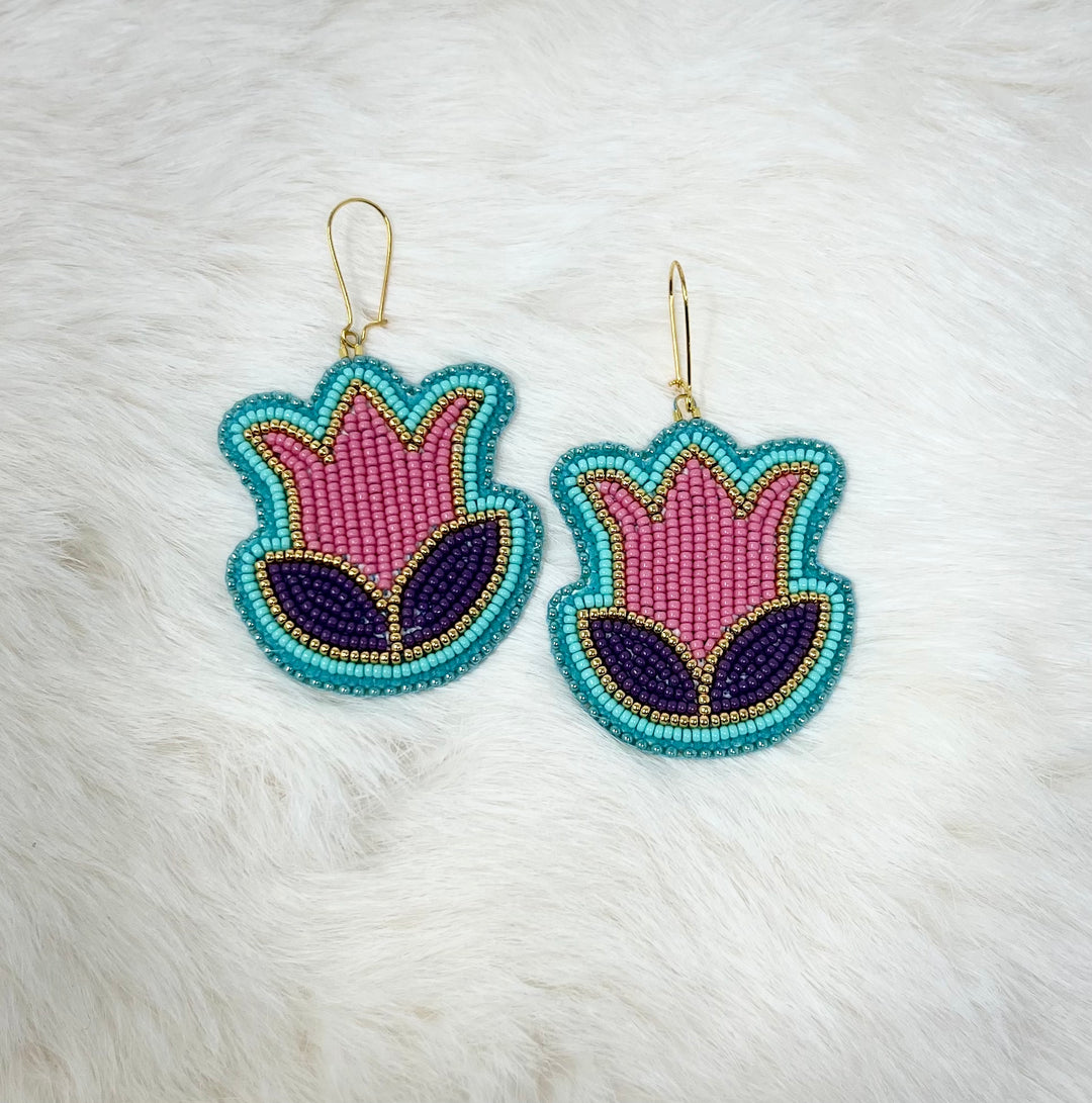 Beth Rose Designs Turquoise and Pink Tulip Regalia