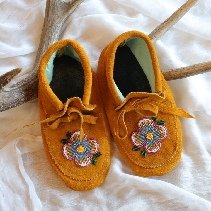 Sandra L. Women's 6 Beaded 4-Petal Golden Floral Handmade Moccasins