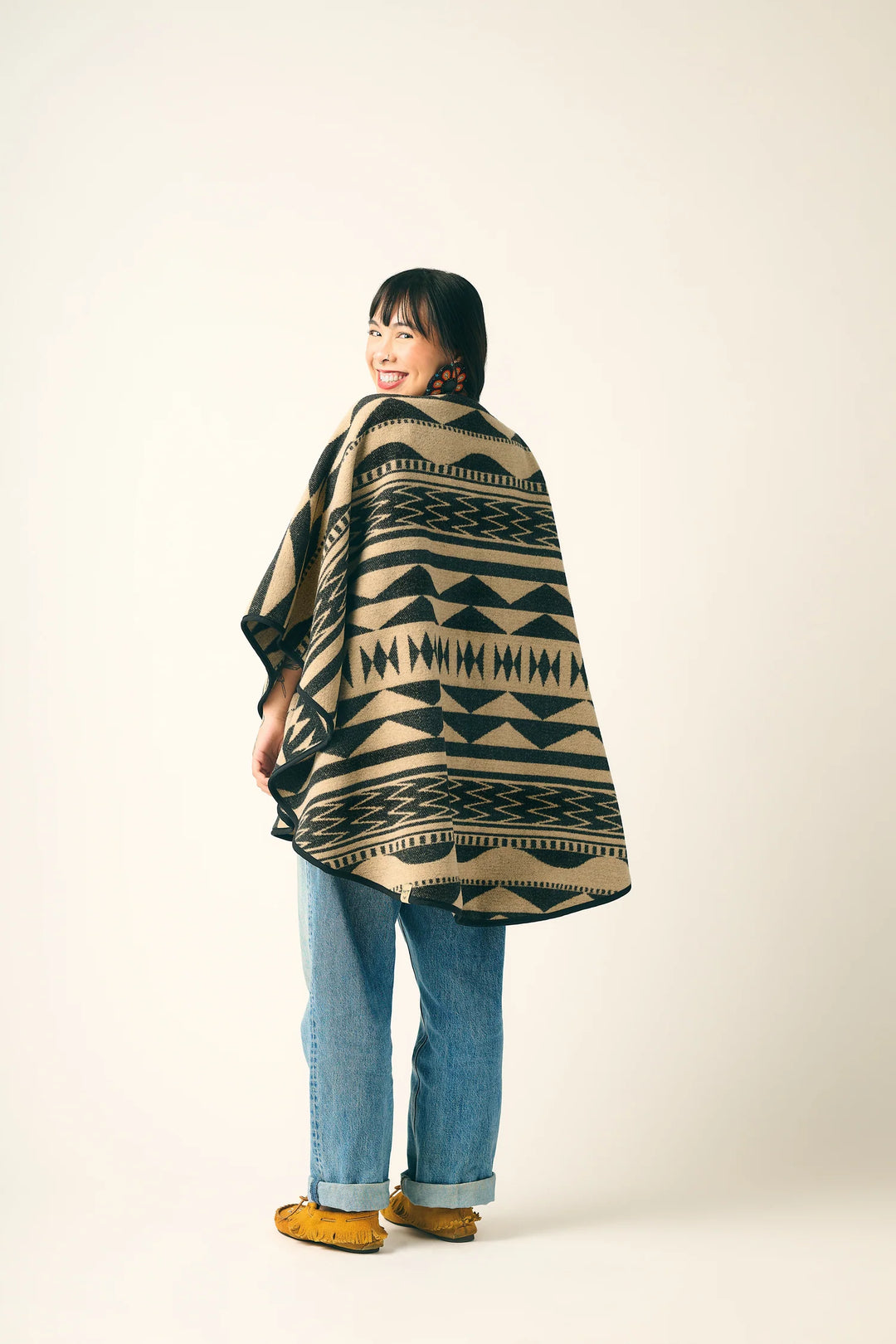 MINI TIPI Weaver Reversible Shawl