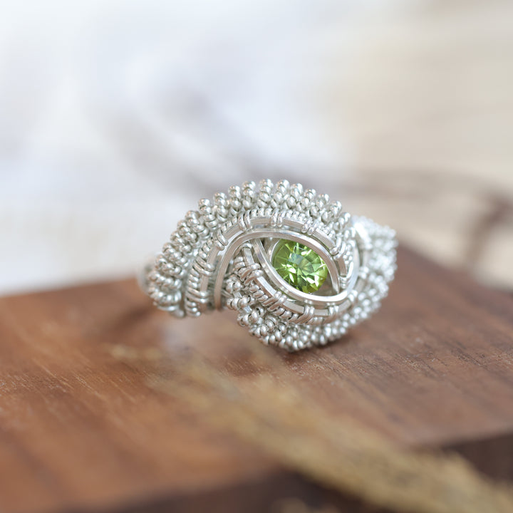 3 Sisters Gemstones Argentium Silver &amp; Peridot Ring