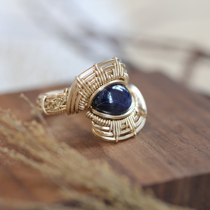 3 Sisters Gemstones Yellow Gold &amp; Star Sapphire Ring