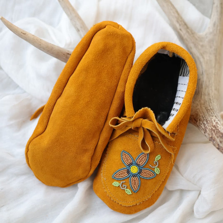 Sandra L. Women's 7 Beaded 5-Petal Golden Floral Handmade Moccasins