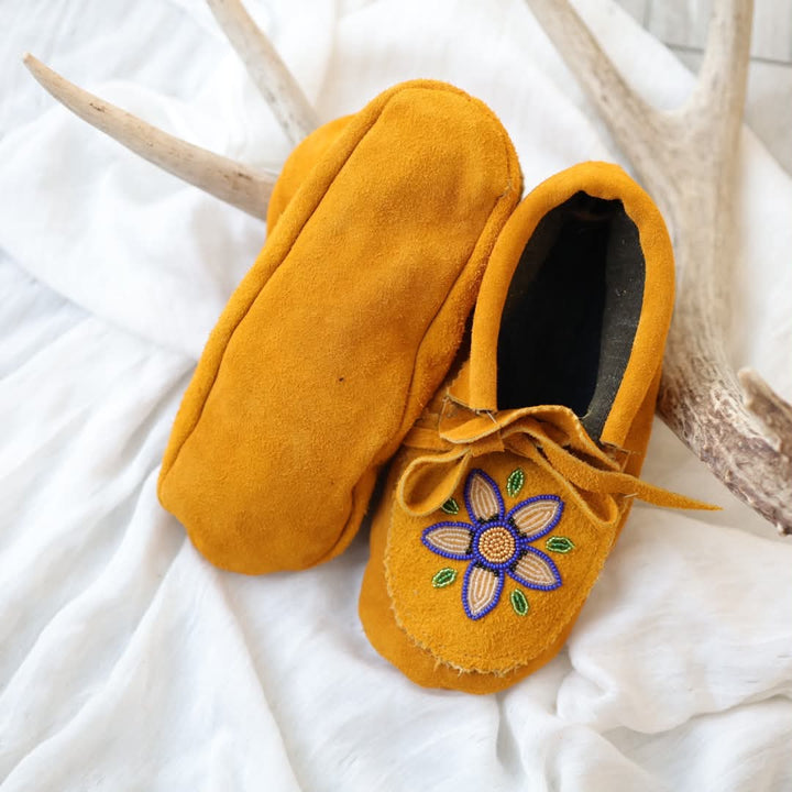 Sandra L. Women's 6 Beaded 5-Petal Gold Floral Handmade Moccasins