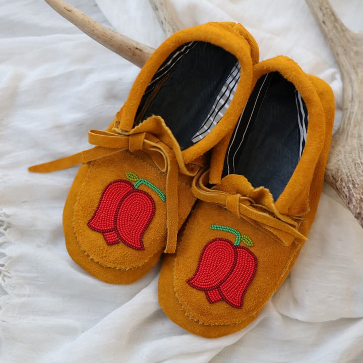 Sandra L. Women's 7 Beaded Tulip Handmade Moccasins