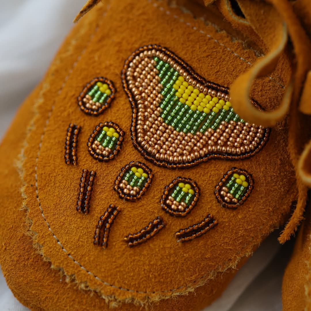 Sandra L. Women's 6 Beaded Gold Bear Paw Handmade Moccasins