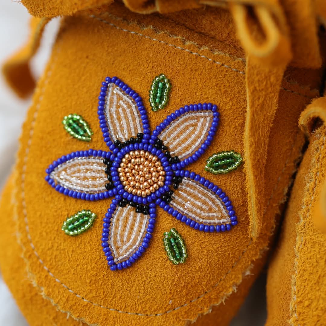 Sandra L. Women's 6 Beaded 5-Petal Gold Floral Handmade Moccasins