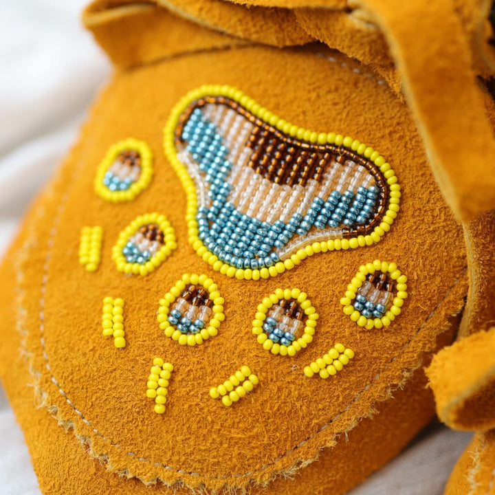 Sandra L. Women's 5 Beaded Bear paw Handmade Moccasins