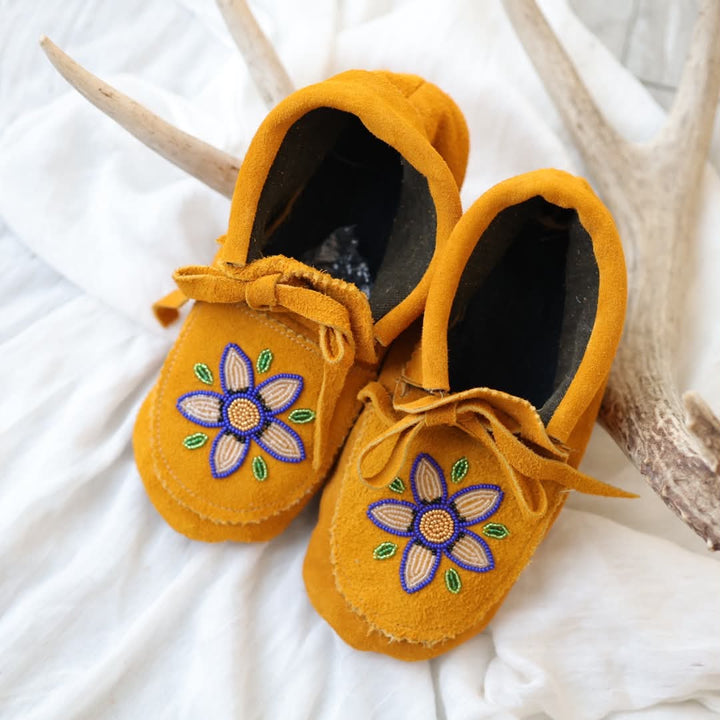 Sandra L. Women's 6 Beaded 5-Petal Gold Floral Handmade Moccasins