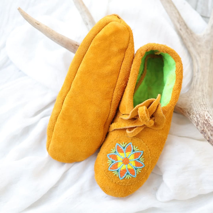Sandra L. Women's 6 Beaded 8-Petal Bright Floral Handmade Moccasins