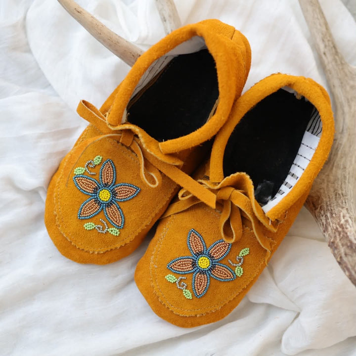 Sandra L. Women's 7 Beaded 5-Petal Golden Floral Handmade Moccasins
