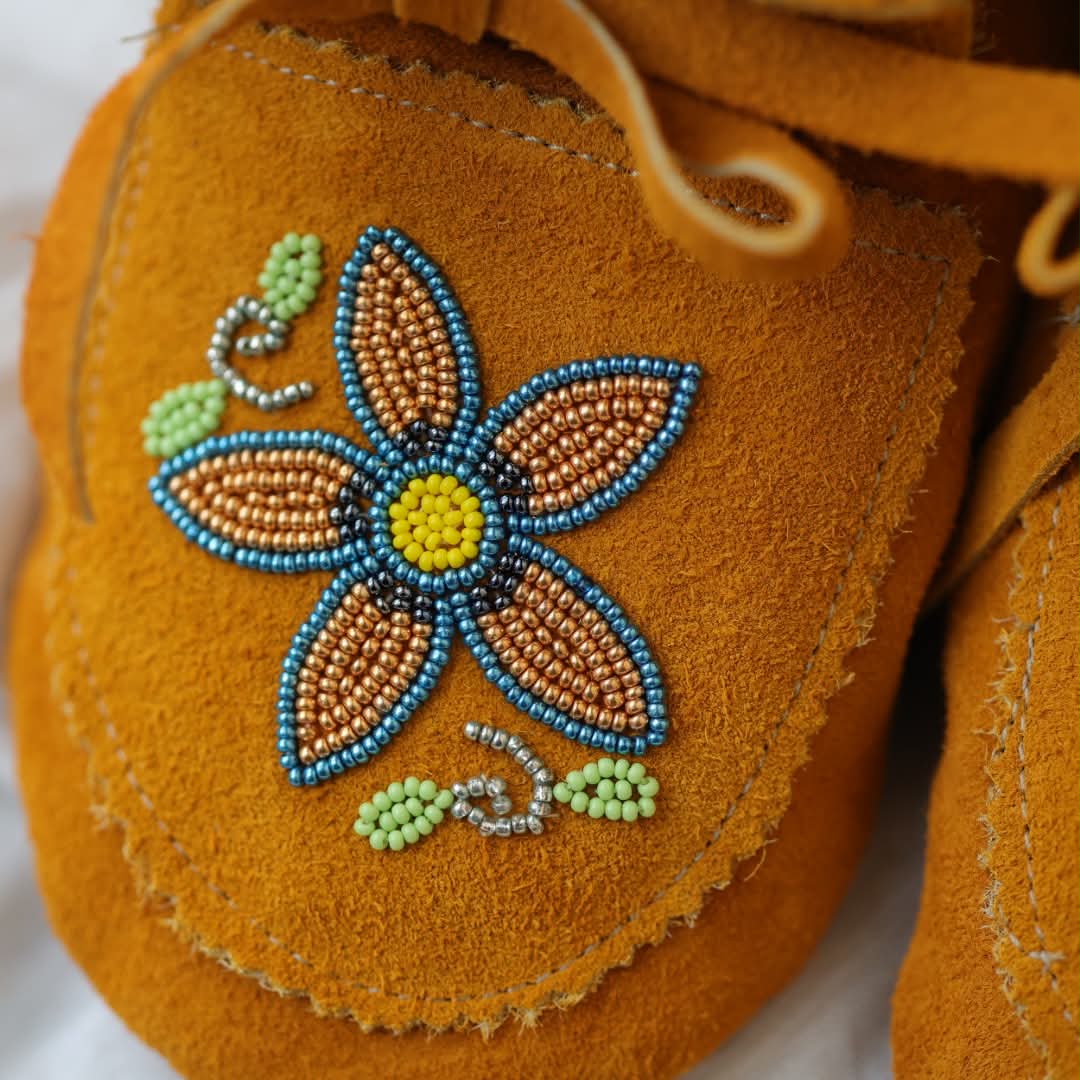 Sandra L. Women's 7 Beaded 5-Petal Golden Floral Handmade Moccasins
