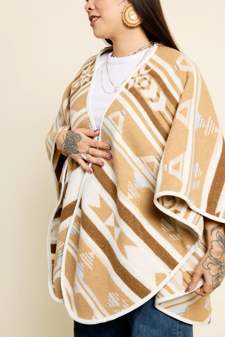 MINI TIPI Sand Reversible Eco-Friendly Shawl