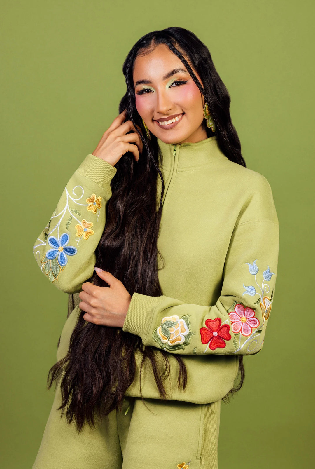 Maskawitehew Spirit in Bloom Quarter Zip
