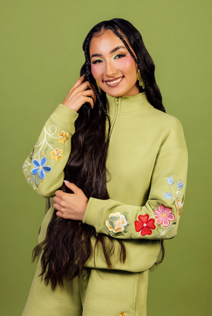 Maskawitehew Spirit in Bloom Quarter Zip