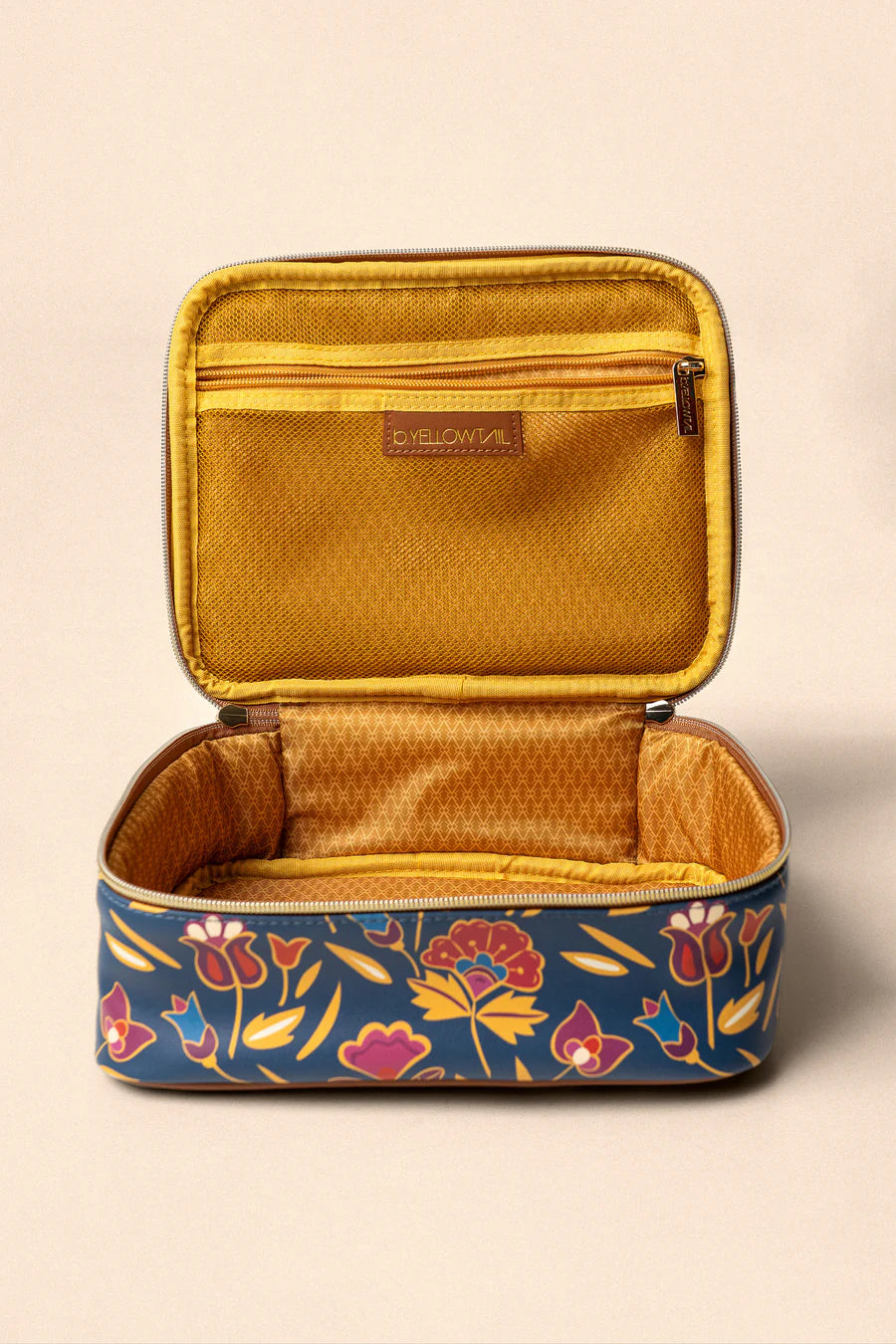 B. YELLOWTAIL Mountain Crow Floral Travel Case Set