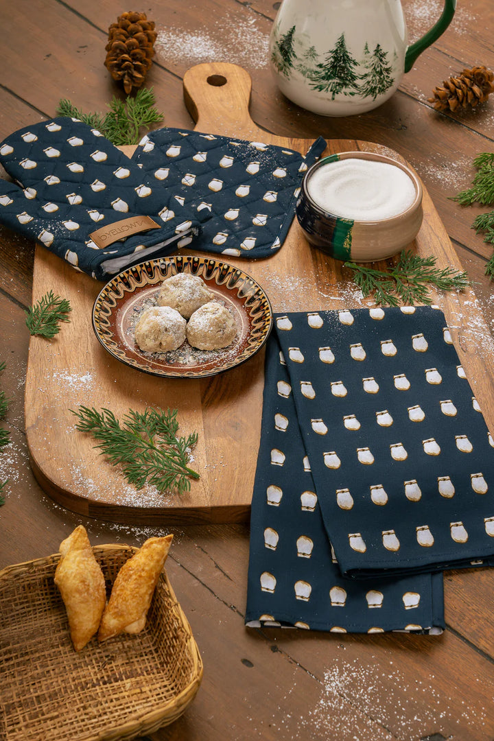 B. YELLOWTAIL Kitchen Set: Towel, Oven Mitt & Pot Holder Set