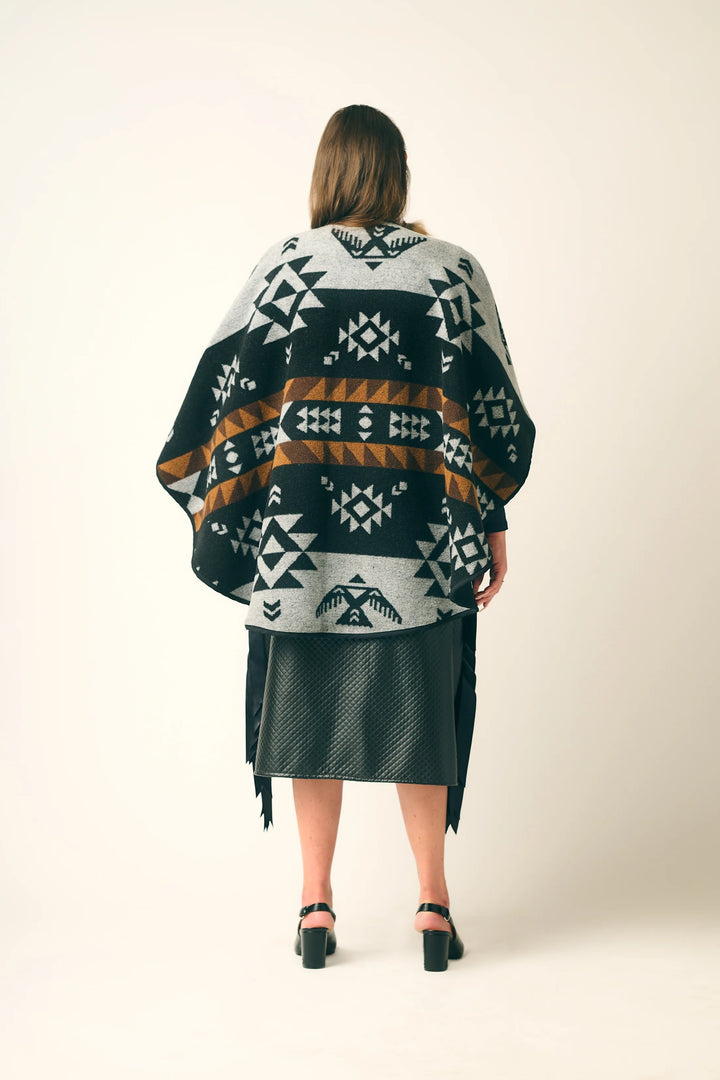 MINI TIPI Thunderbird Reversible Eco-Friendly Shawl