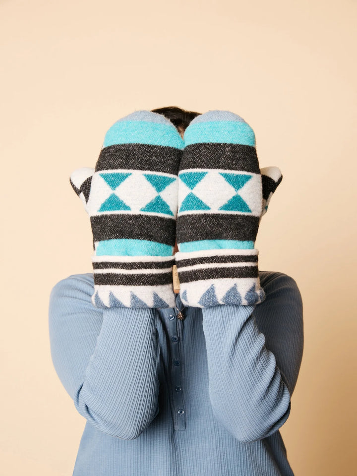 MINI TIPI Tundra Sherpa Mittens