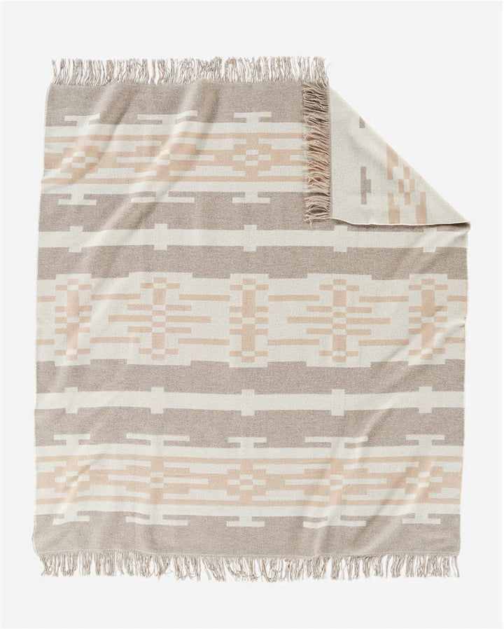 Pendleton Sandhills Fringed Throw Blanket Cream