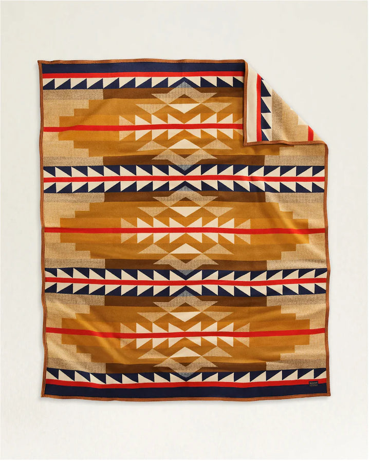 Pendleton Jacquard Unnapped Robe Medicine Bow Blanket